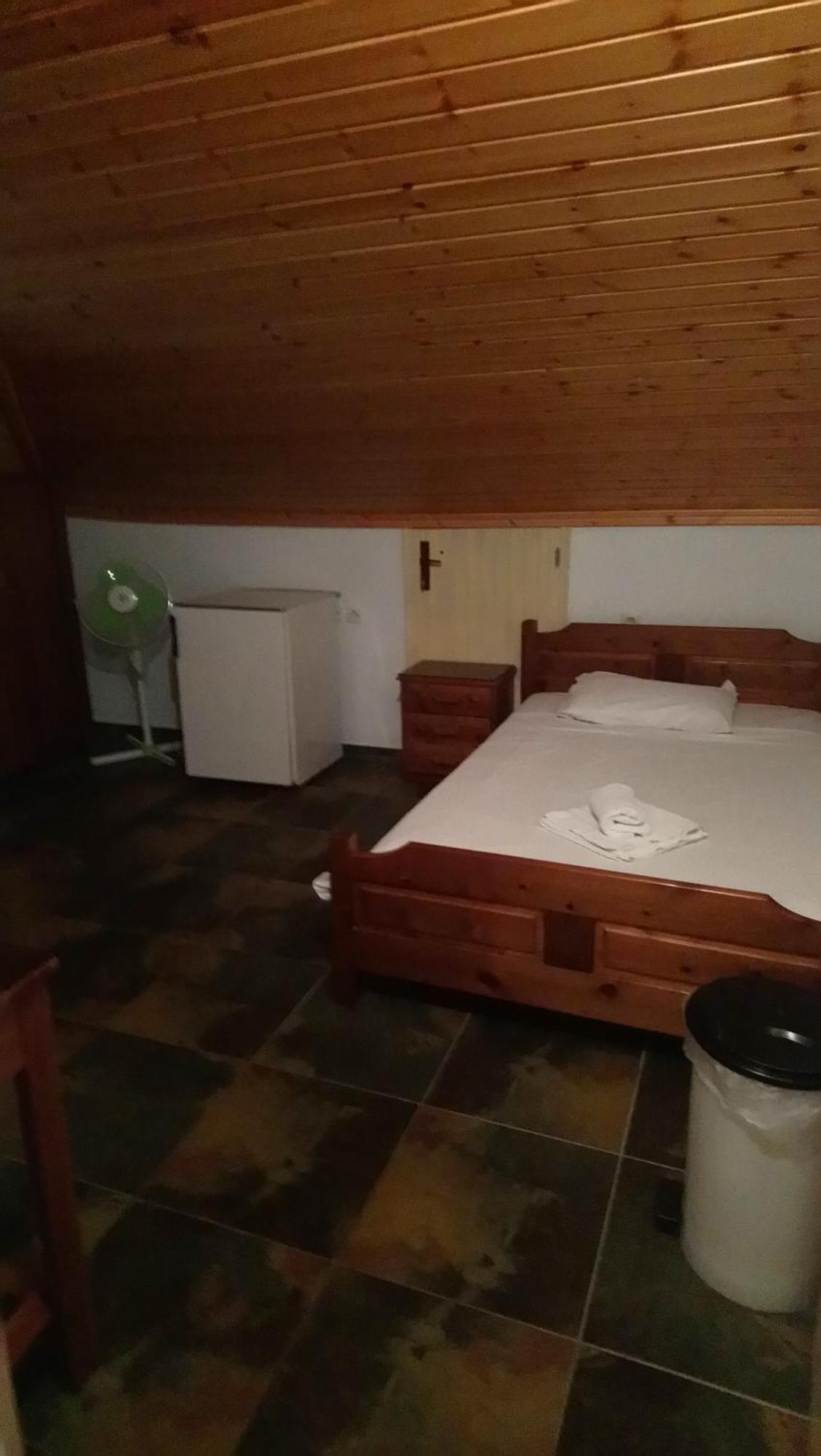Aparthotel Kiwi Kastle Néa Fókaia Exterior foto