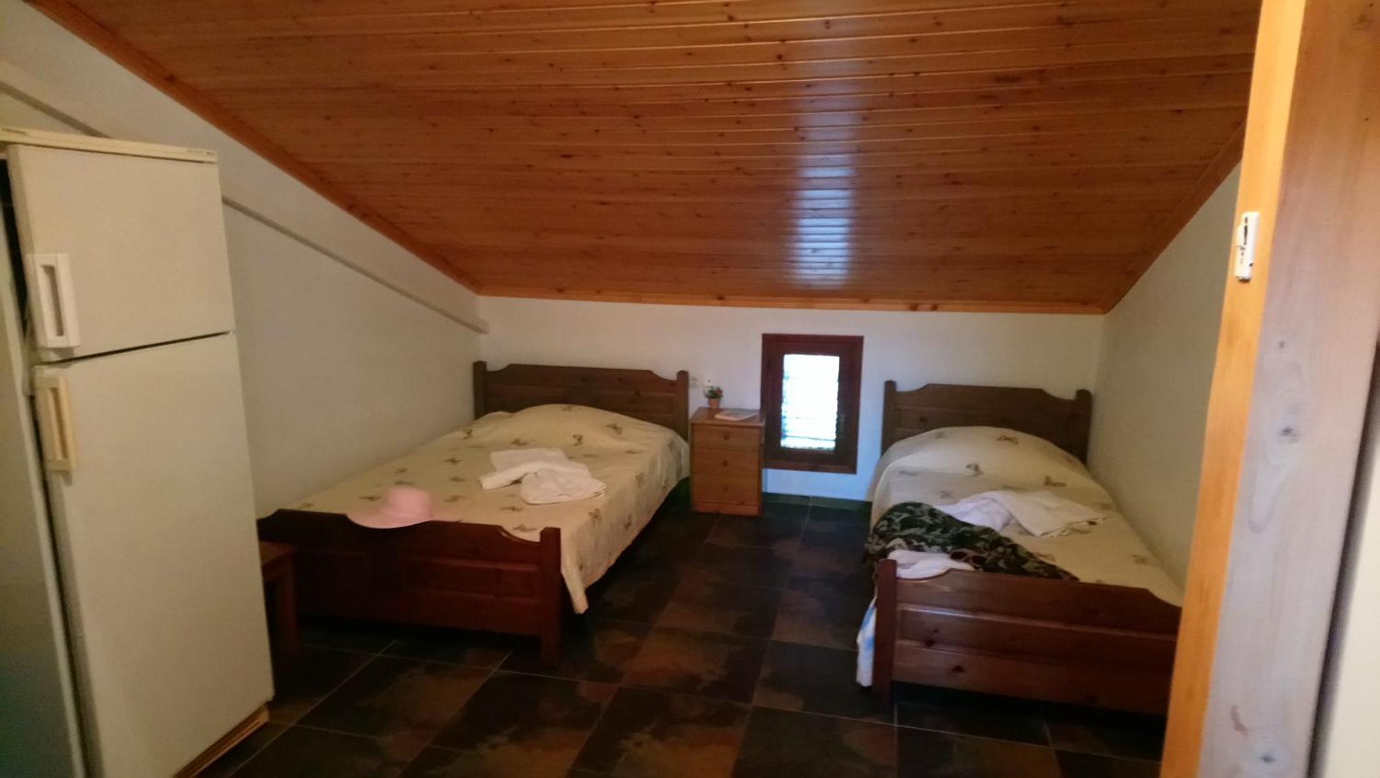 Aparthotel Kiwi Kastle Néa Fókaia Exterior foto