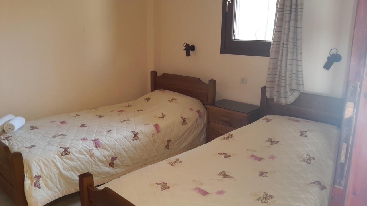 Aparthotel Kiwi Kastle Néa Fókaia Exterior foto